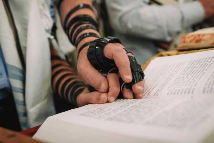 Bar mitzva synagogue italian jerusalem 034c5c5dd6 682x455
