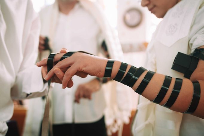 Bar mizvah synagogue kryat ono 4ec402f467 682x455