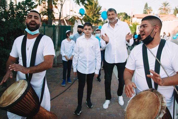 Bar mizvah synagogue kryat ono 7e5f07da79 682x455