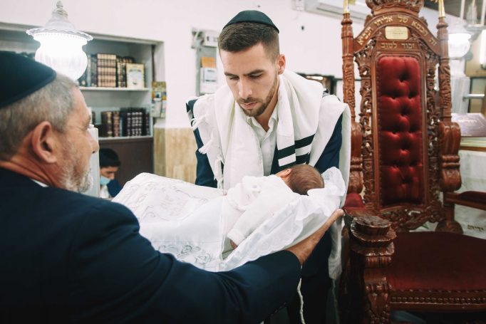 Brit bney brak synagogue corona 436ef5c48d 682x455