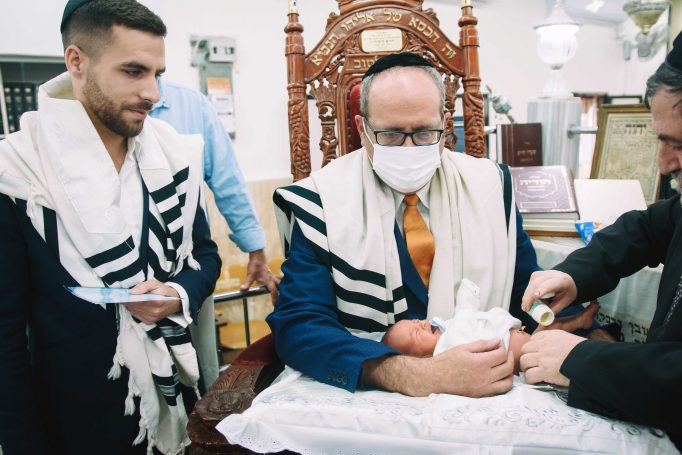 Brit bney brak synagogue corona 6434b8b340 682x455