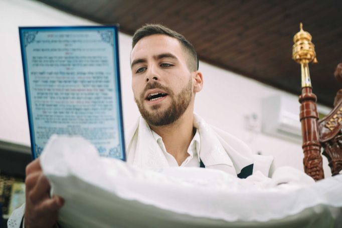 Brit bney brak synagogue corona b0523efdd0 682x455