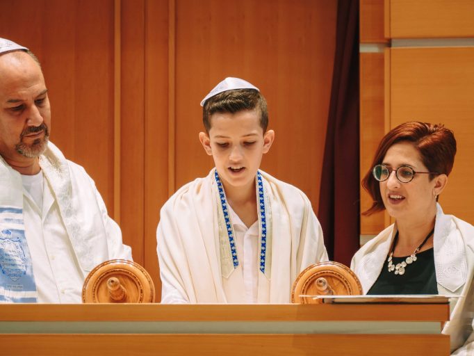 Darchei noam e9bec277bb 682x512