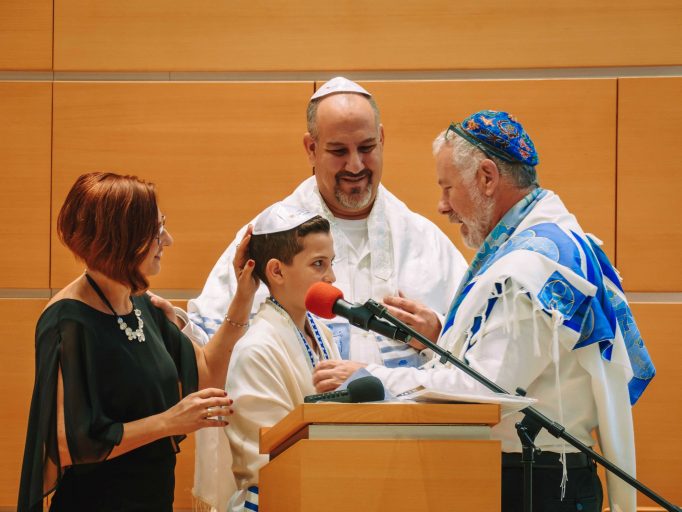 Darchei noam f6132af494 682x512