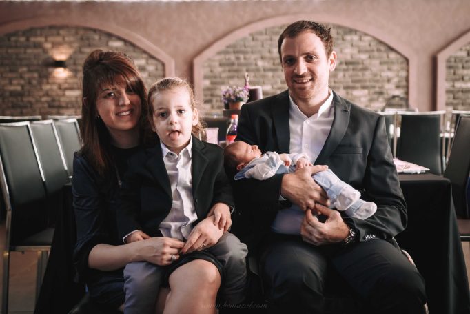 תמונה משפחתית שלפני הטקס