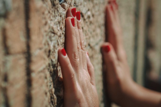 Bat mizvah in western wall cac5d8fa52 682x455
