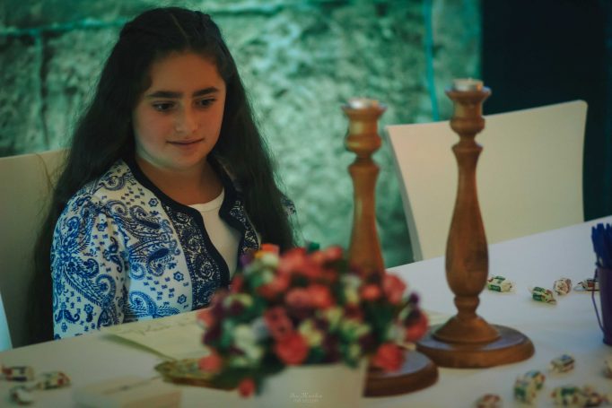 Bat mizvah in western wall f946caa3cf 682x455