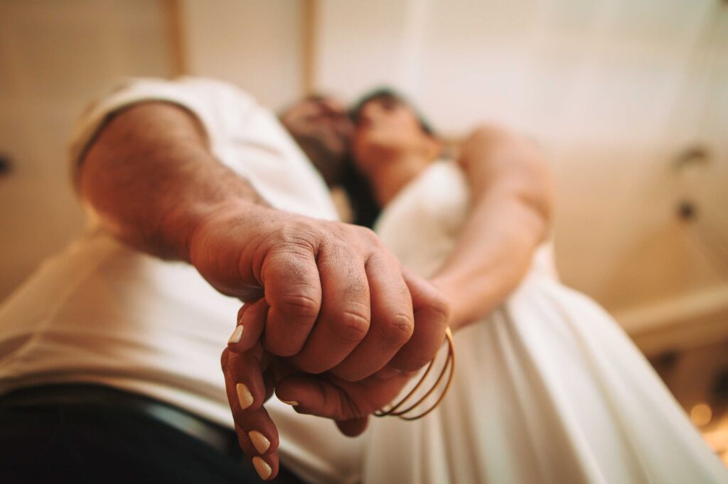 Small wedding in a synagogue 9d7f1eac79 1024x682