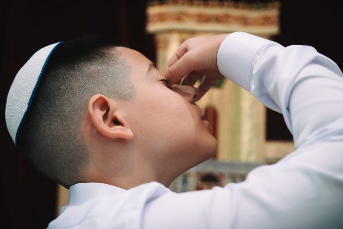 Aliyah to the torah in a synagogue in ashkelon 78b4aece6c 682x455