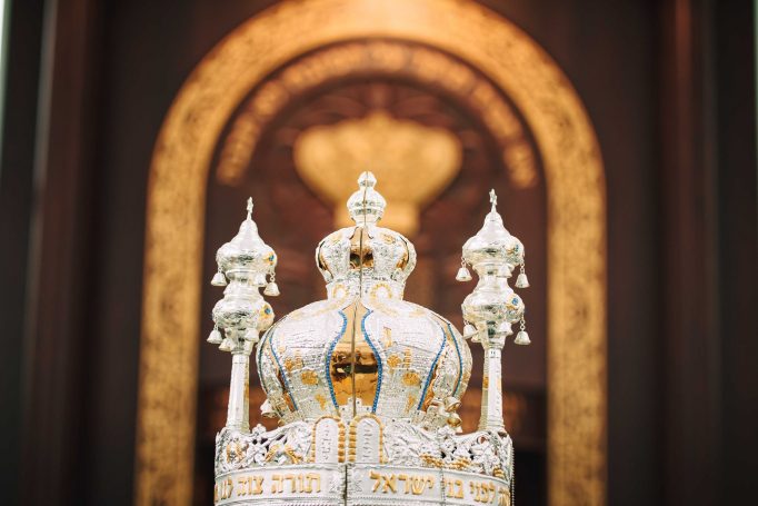 Aliyah to the torah in a synagogue in ashkelon c9e43ad53a 682x455