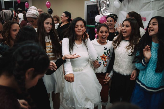 Bat mitzvah in moshav tzafria 52ed034bb5 682x455