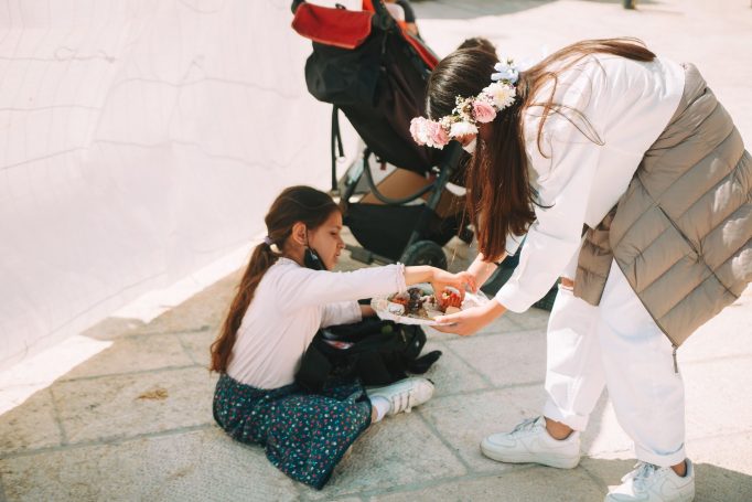 Bat mitzvah western wall grandfather guide 14285b5060 682x455
