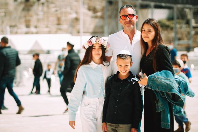 Bat mitzvah western wall grandfather guide da086c9534 682x455