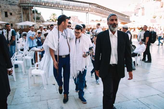 Even bar mitzvah cotel and photo day 1bd305821a 682x455