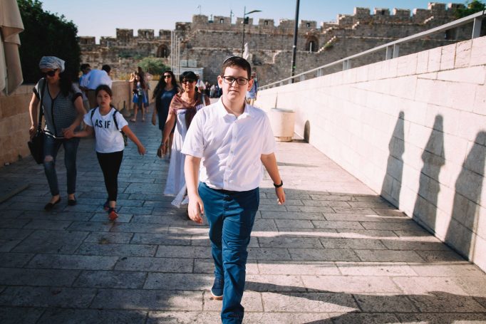 Even bar mitzvah cotel and photo day 6d8950138a 682x455