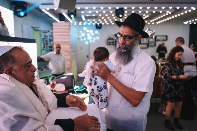 Photographing a brit mila in keyara f3ef042737 682x455