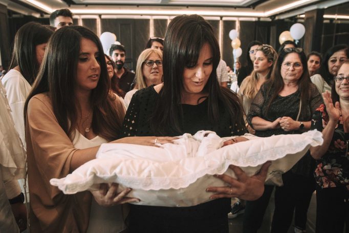 A story of brit milah photography in oriana or yehuda aee68ca9eb 682x455