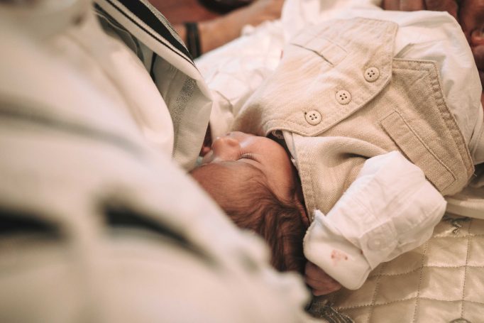 A story of brit milah photography in oriana or yehuda cfb055e2d7 682x455