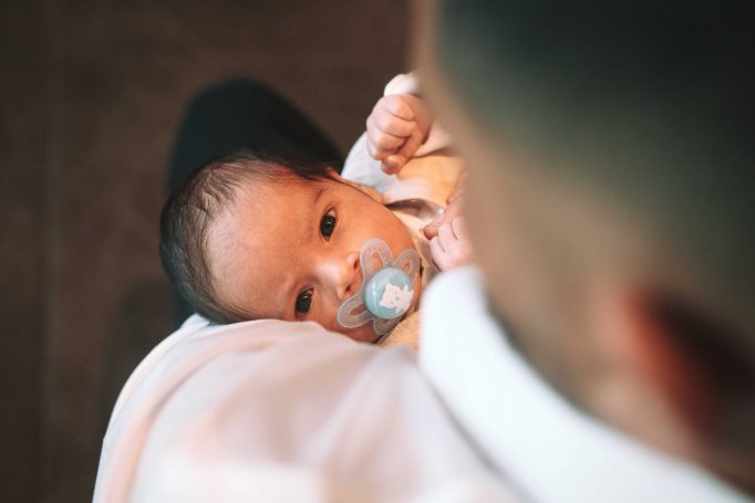 A story of brit milah photography in oriana or yehuda d3eb408ba0 682x455