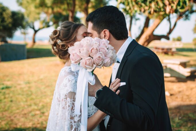 Choosing a wedding photographer the experience of couples 8a1407027b 682x455