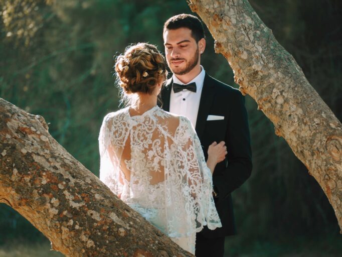 Choosing a wedding photographer the experience of couples 8e5a955550 682x512