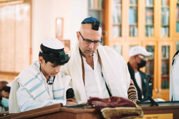 Exciting bar mitzvah with a personal story 75b2e4201b 682x455