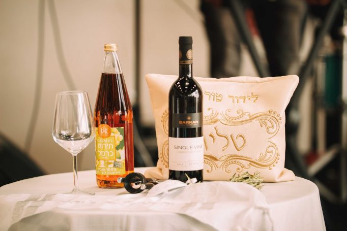 Photographing a circumcision in or yehuda 209a286a26 682x455