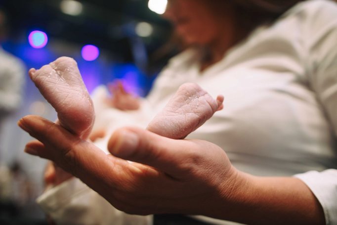 Photographing a circumcision in or yehuda 74956c752d 682x455