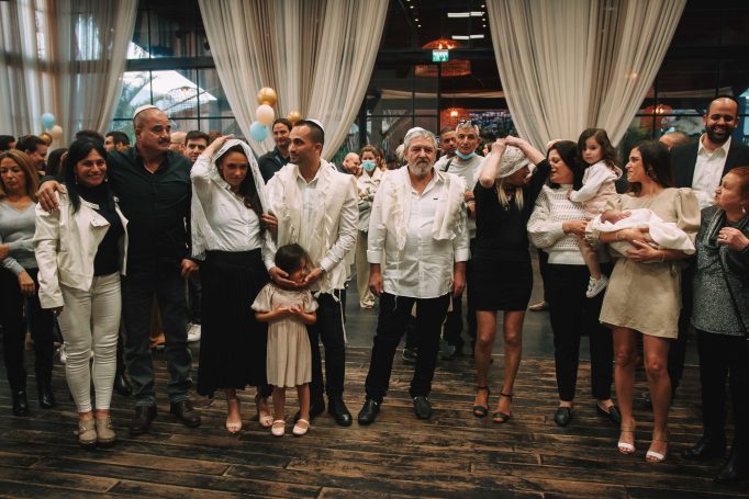 Photographing a circumcision in or yehuda acf2aae1ad 682x455