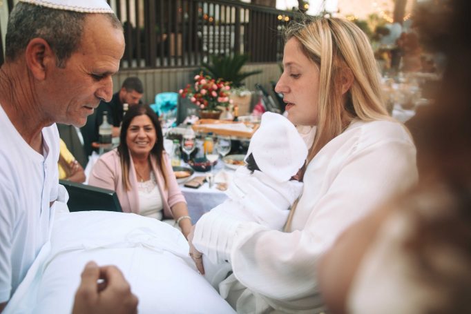 Photography brit milah in bell mer ashdod 55640b7e8f 682x455