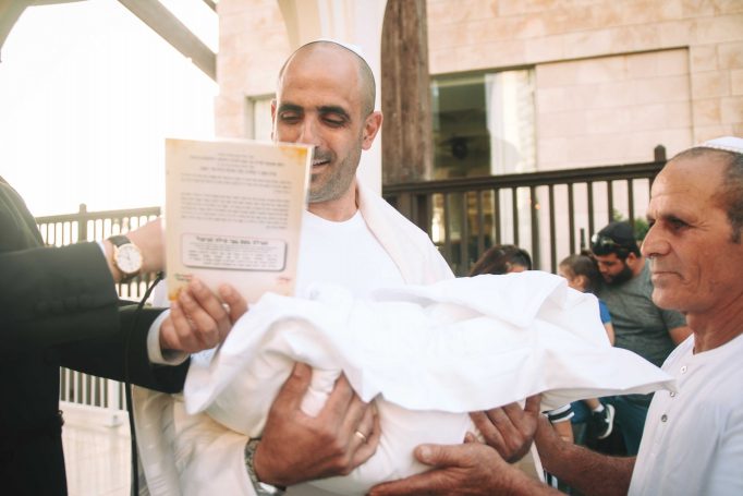 Photography brit milah in bell mer ashdod 88faa185f1 682x455