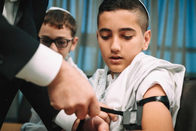 Mothers story bar mitzvah photo leonardo hotel ashdod 29ba645535 682x455