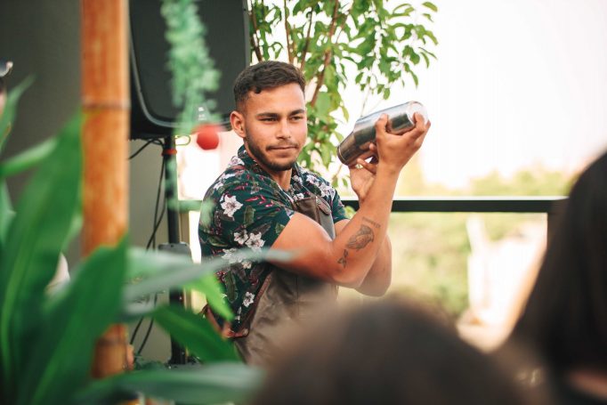 Wedding photography in private house in jerusalem 08f1ed1d95 682x455