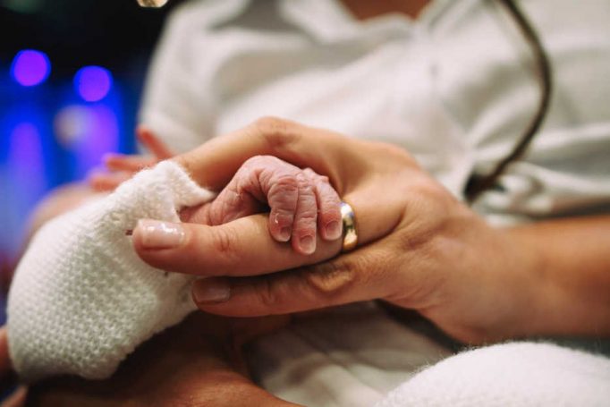 New born photos in brit events 37c1d00b04 682x455