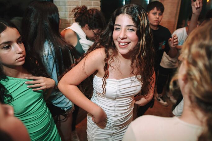 Hazalbanim place for bat mitzvah 387055943a 682x455