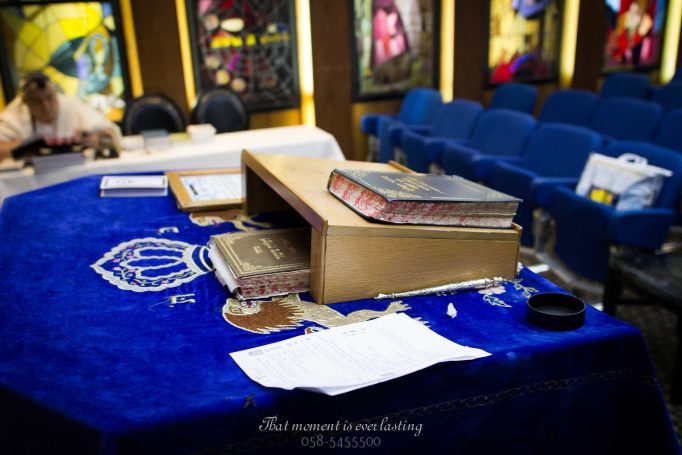 שולחן הטקס - צילום עליה לתורה