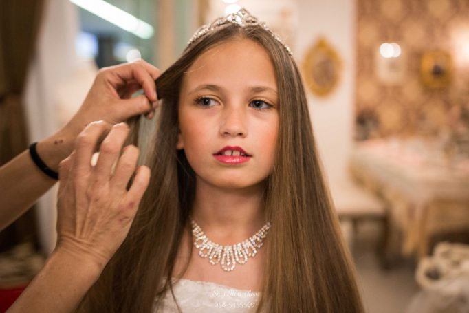 בוק בת מצווה בסטודיו