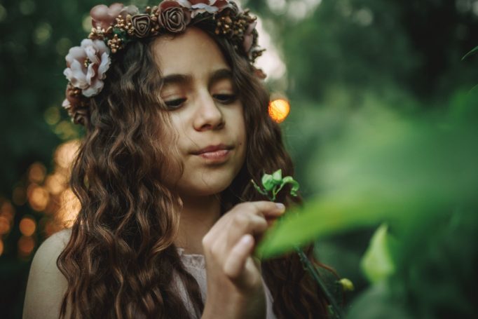 בוק בת מצווש בחורשה