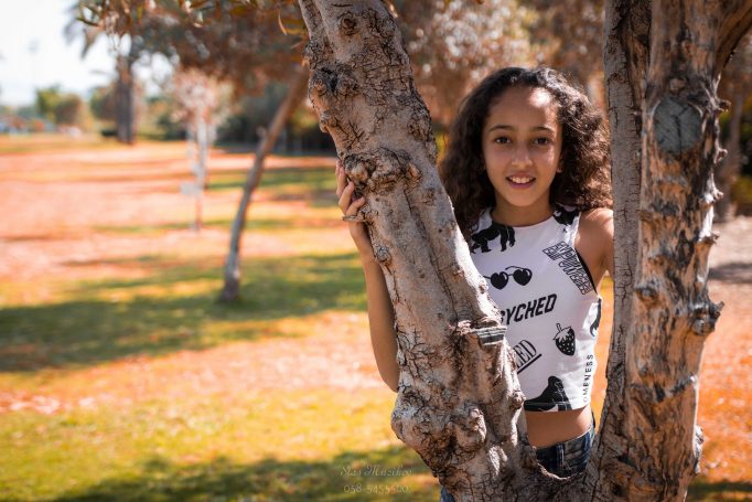 בין העצים - בוק בת מצווה