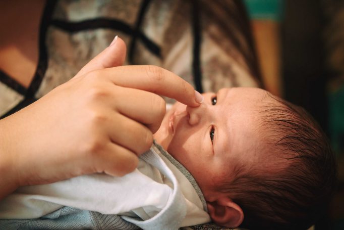 הרגעים הקסומים בצילום ברית בביתכם